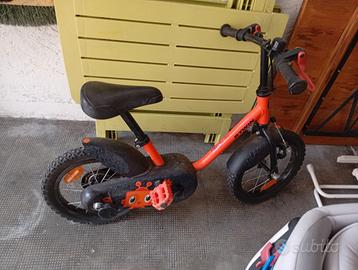 Bicicletta con rotelle