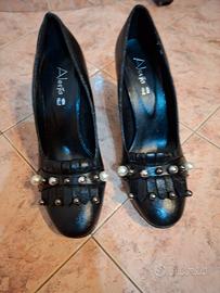 Scarpe con tacco mai usata