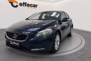 VOLVO V40 D2 1.6 Summum