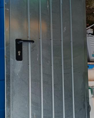 porta di servizio cantina o garage