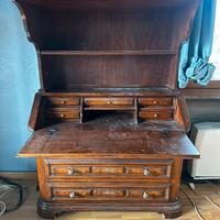 Antica ribalta bureau in noce con alzata