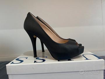 Scarpa guess con tacco