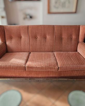 Divano 3 posti anni ’50 in ciniglia rosa Vintage