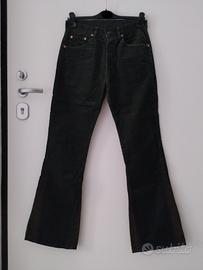 Jeans Levi's 551 Vintage anni 2000 a zampa