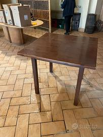 Tavoli di legno quadrati + rettangolari