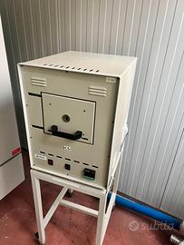 Forno a muffola da laboratorio su carrello