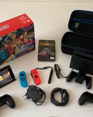 Nintendo switch+Mario Kart 8+Pokemon Scudo e Perla