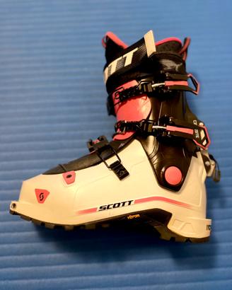 Scarpone alpinismo donna Scott taglia 24.5