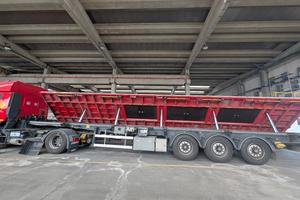 iveco stralis  semirimorchio ribaltabile bilateral