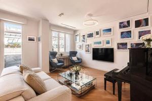 Appartamento di 180 m² con più di 5 locali e box a