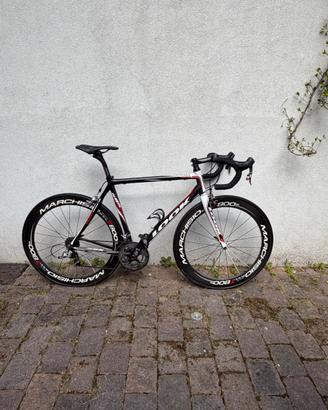 Bici da corsa LOOK con ruote Marchisio T800