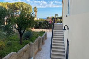 Villa con giardino Fontane Bianche