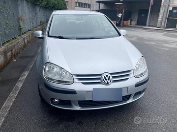 Golf 1.6 benzina 75 kw x neopatentati
