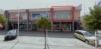 Negozio di 75mq con 300mq area esterna