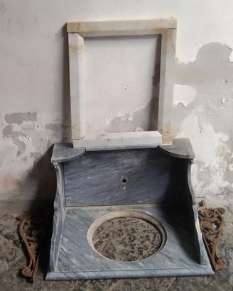 Antico lavabo in marmo del 1875