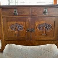 Mobile artigianale in rovere