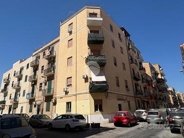 3 LOCALI A PALERMO