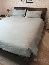 Letto matrimoniale contenitore e cassettiera 
