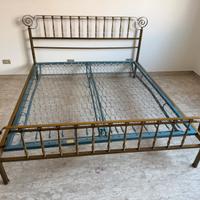 Letto in ottone