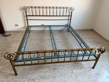Letto in ottone