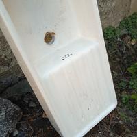 Lavandino con gocciolatoio 