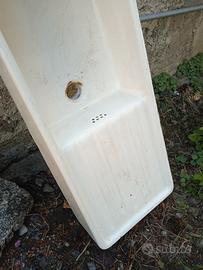 Lavandino con gocciolatoio 
