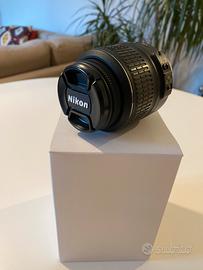 Obiettivo Nikon 18-55mm f/3.5-5.6G VR AF-S DX