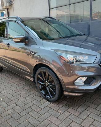 Ford Kuga 1.5 TDCI 120 CV S&S 2WD ST-Line