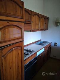 Cucina completa misure 270x60x190.