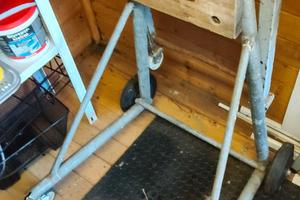 Carrello porta motore fuoribordo