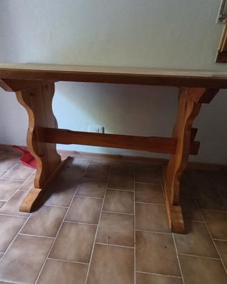 Tavolo in legno