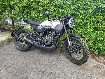 BRIXTON CROSSFIRE 125cc MOT.A LIQUIDO
