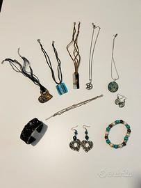 Collane, bracciali e accessori vari