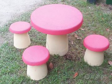 Tavolo rotondo e 3 sedie in cemento - per bambini