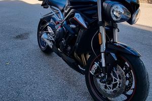 triumph street triple rs 765