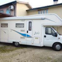 Elnagh Joxy 22 mansardato con garage enorme