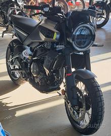 Husqvarna Svartpilen 401