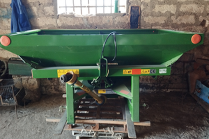 Spandi concime amazone