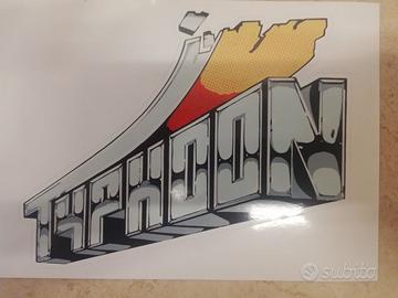 adesivo mitica typhoon