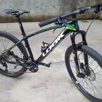 MTB  DA 27,5 MARCA LOOK 977 CARBONIO PESO KG 10.5