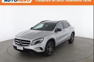 MERCEDES-BENZ GLA 200 DU32185