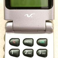 Motorola V50