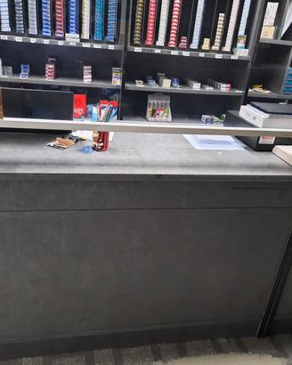 arredamento tabaccheria 