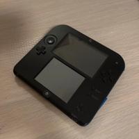 Nintendo 2ds danneggiata per pezzi di ricambio
