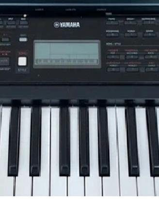 Yamaha PSR-E383