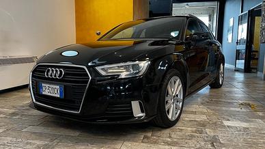 AUDI A3 SPB 30 TDI S tronic Sport- COCKPIT