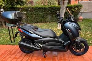 Yamaha xmax 300