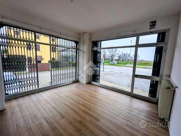 NEGOZIO A GORGO AL MONTICANO