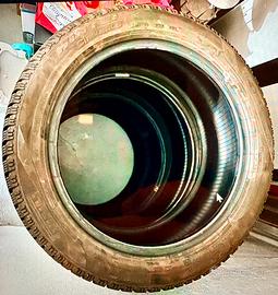 Pneumatici invernali 215/55/R17