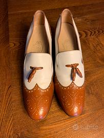 Scarpe bicolori con fiocco